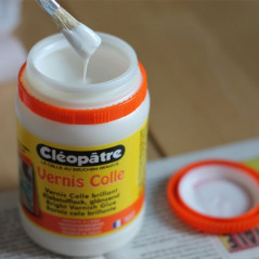 CLEOPATRE BRIGHT VARNISH GLUE 250G